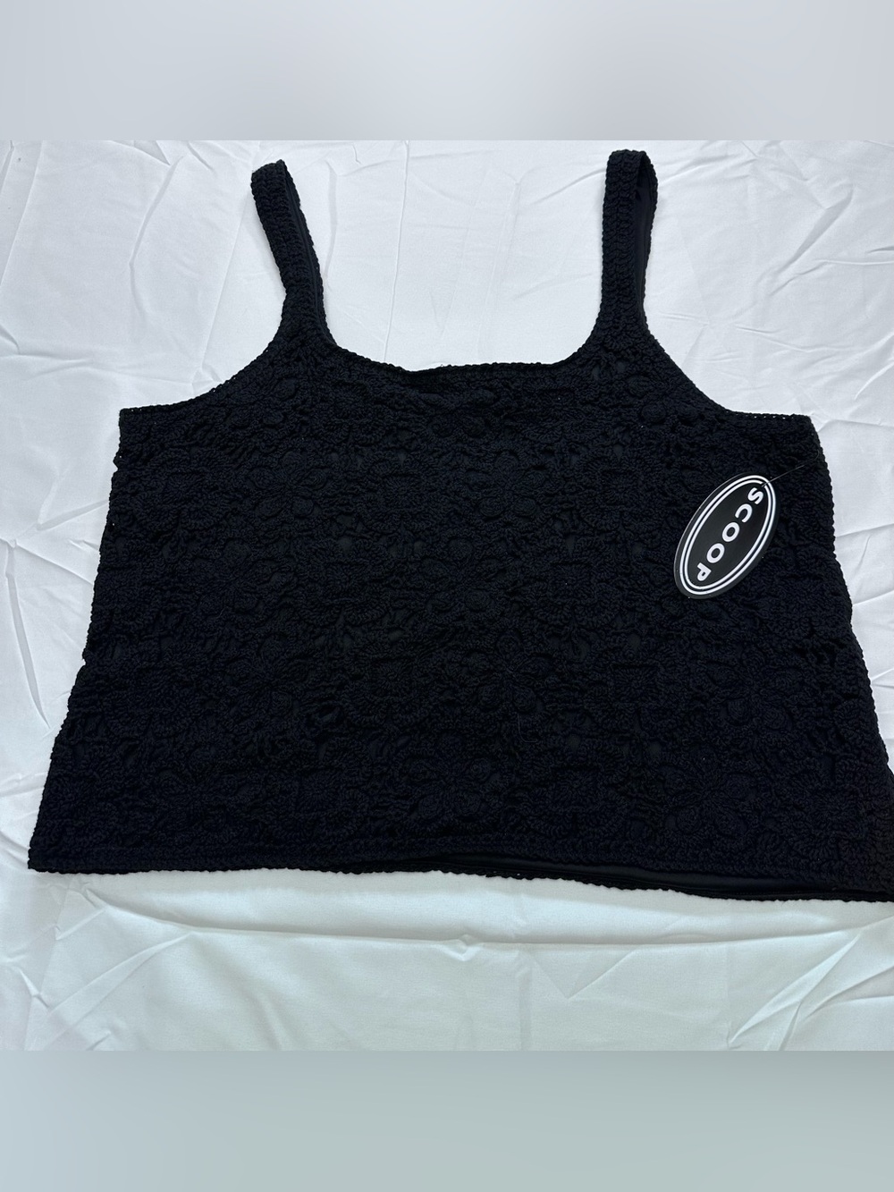 Scoop Black Lace Tank - Women's Cropped Sleeveless Top